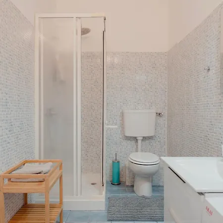 Sunny Vico * ترييستي