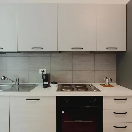 Sunny Vico * ترييستي