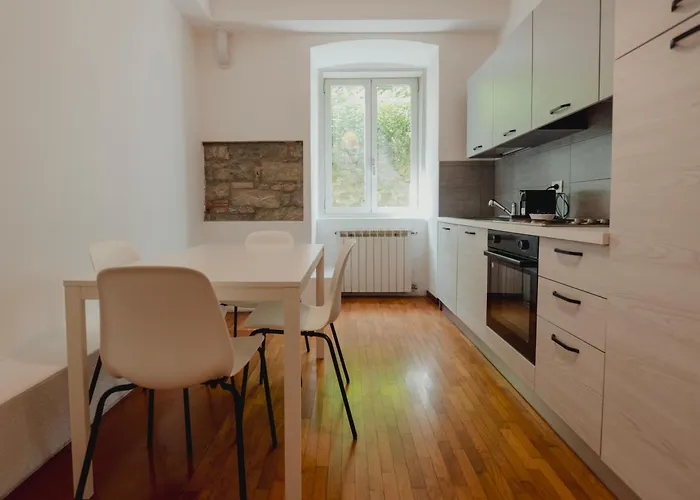 Sunny Vico * Trieste